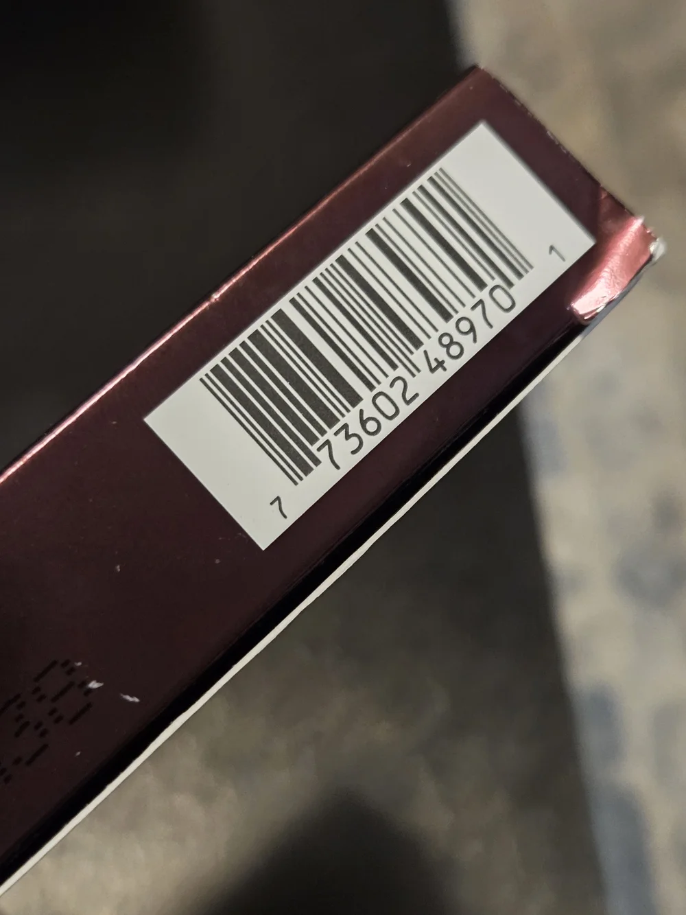 MAC Cosmetics Aaliyah Highlight Compact — Deep Plum Sheen
